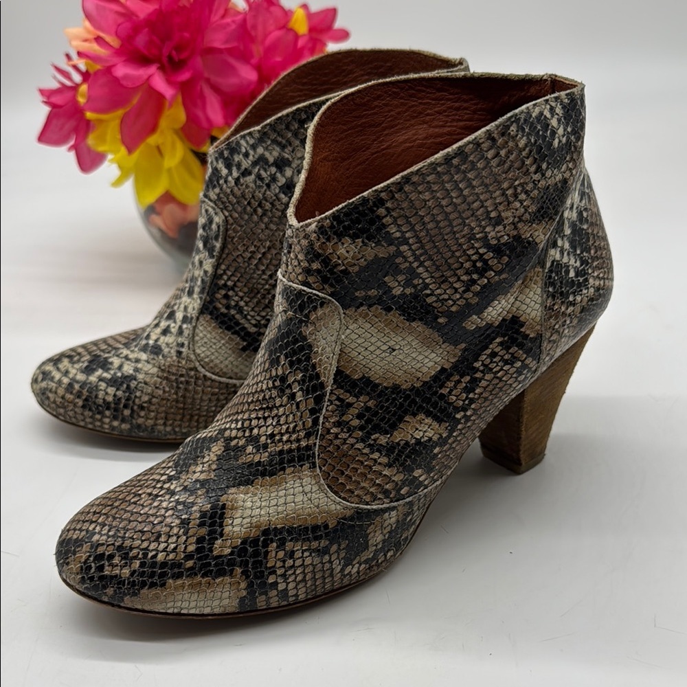 SixtySeven Eve Brown Snakeskin Ankle Booties w/ Medium Heel EU Size 40 MCA8229H